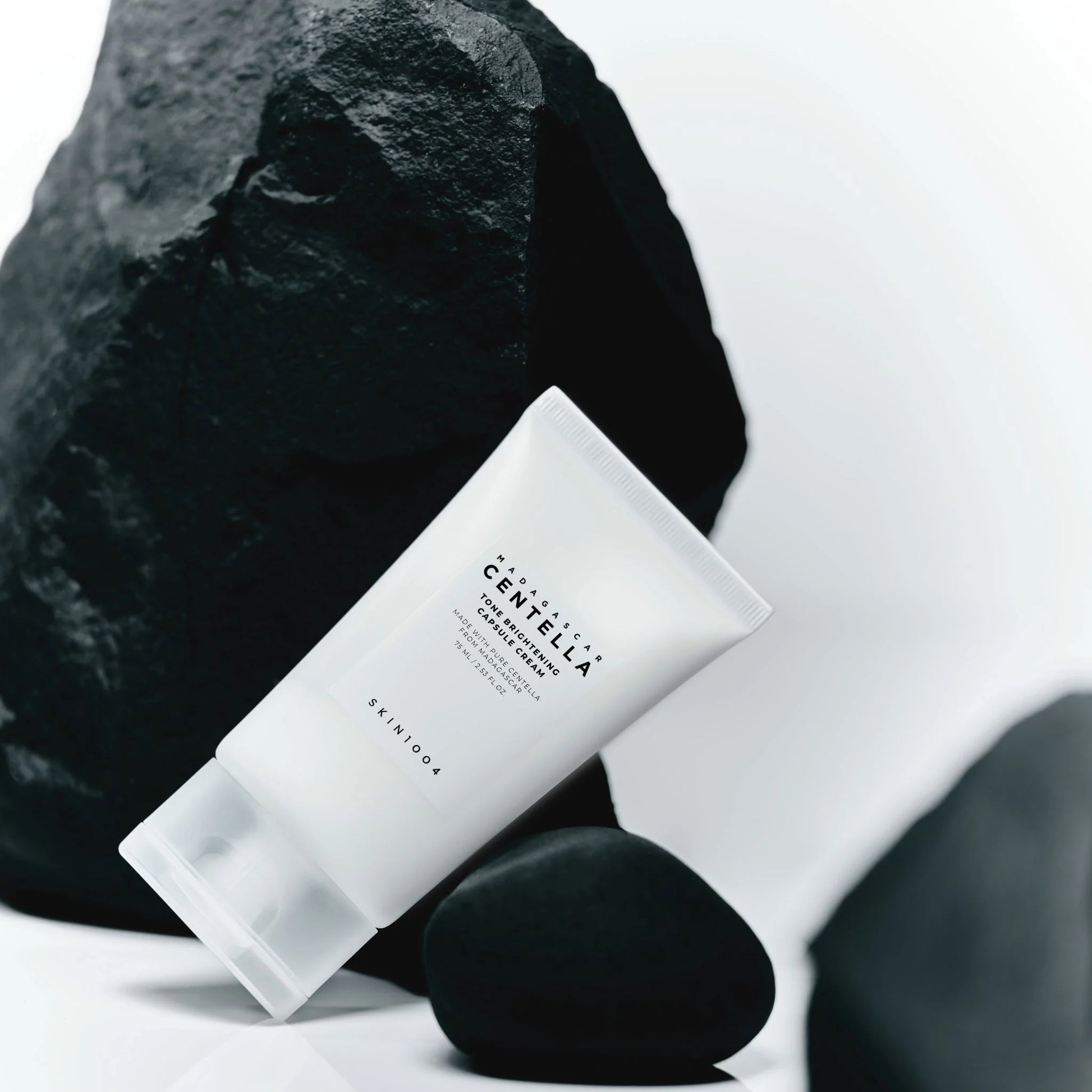 SKIN1004 Madagascar Centella Tone Brightening Capsule Cream veido kremas